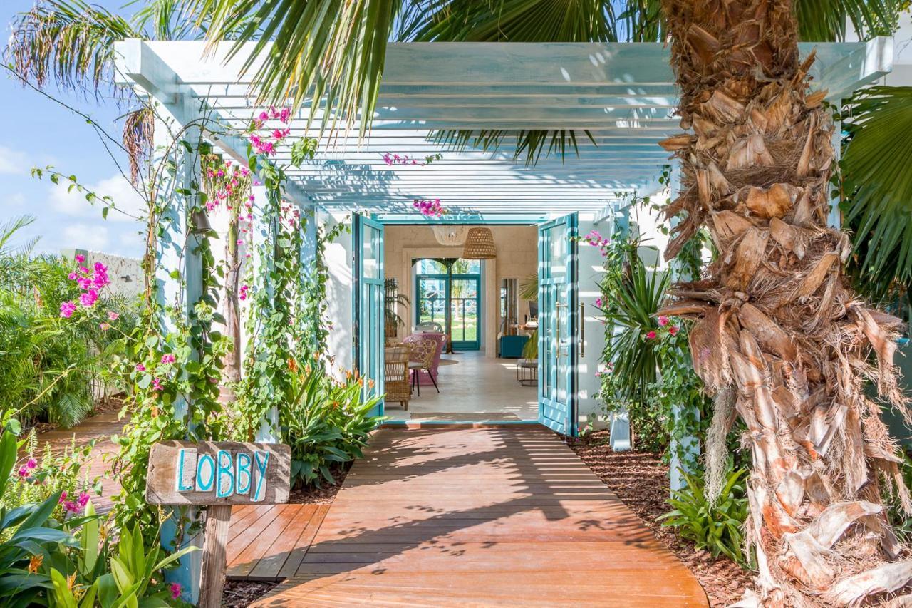 Boardwalk Boutique Hotel Aruba - Adults Only パームビーチ エクステリア 写真