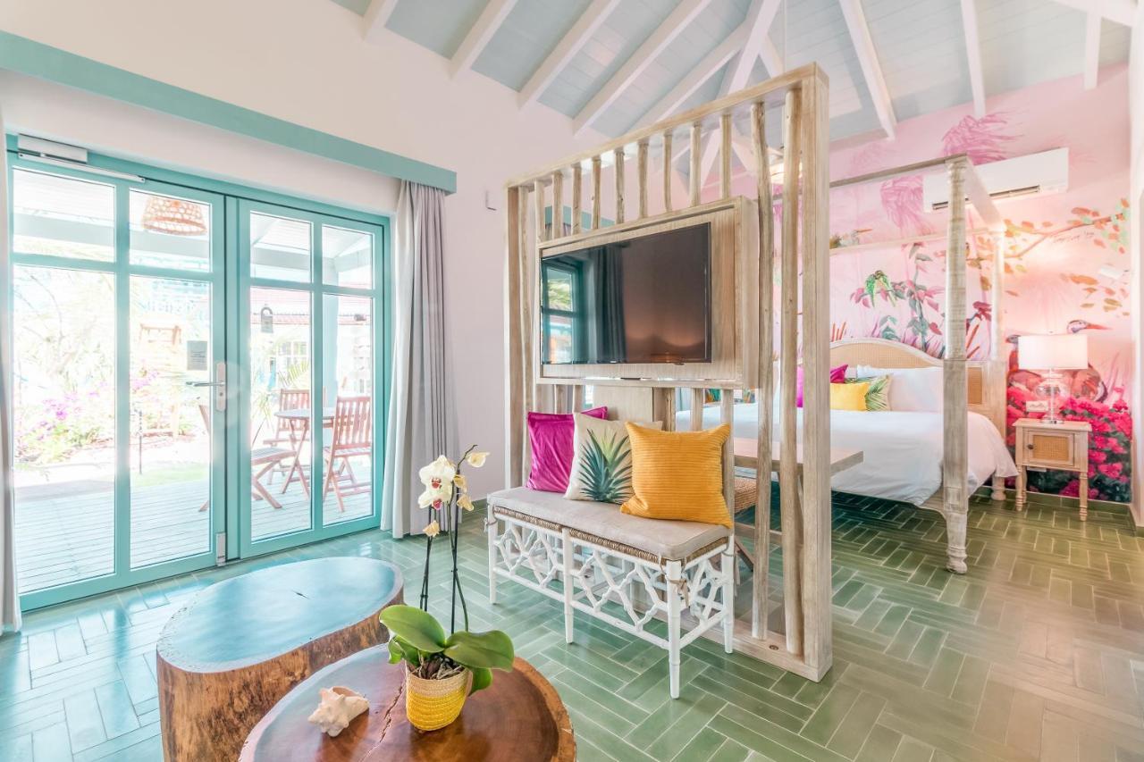 Boardwalk Boutique Hotel Aruba - Adults Only パームビーチ エクステリア 写真
