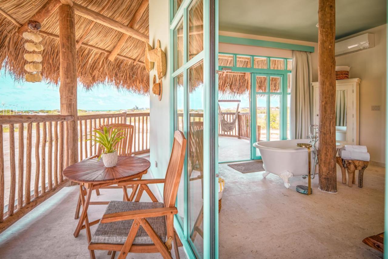Boardwalk Boutique Hotel Aruba - Adults Only パームビーチ エクステリア 写真